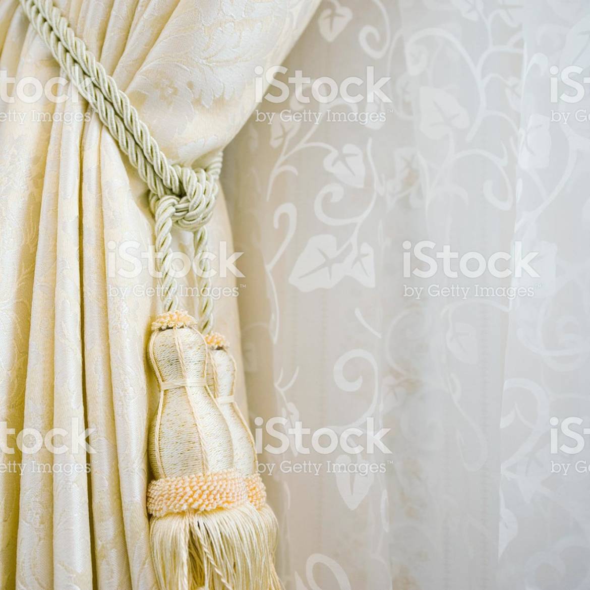 518779531-istock-9-textil.jpg